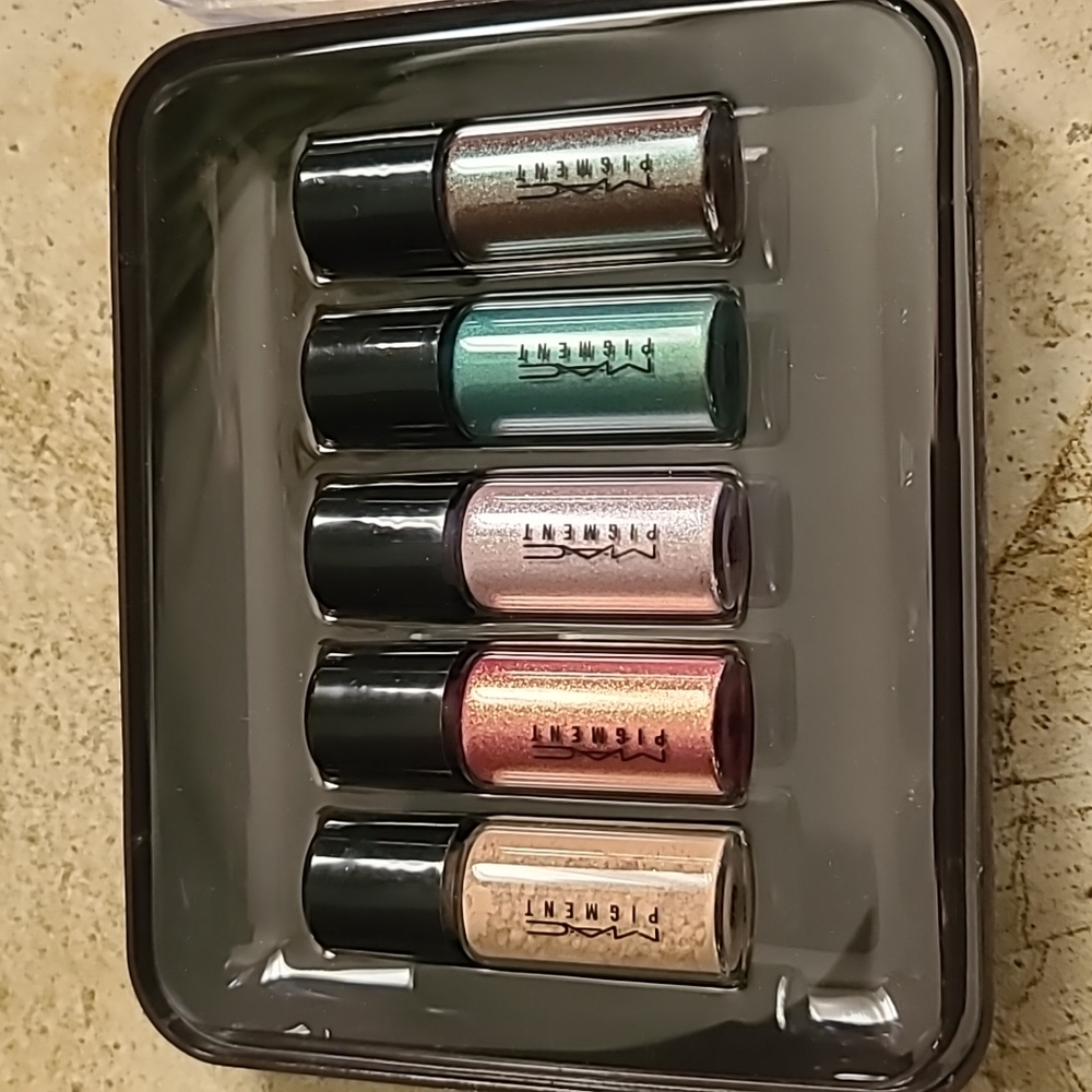 MAC 5 Pigments